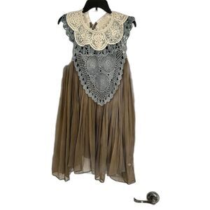 Louis de Gama 100% Silk Dress Size M Crochet & Lace Collar Boho Vintage-Inspired